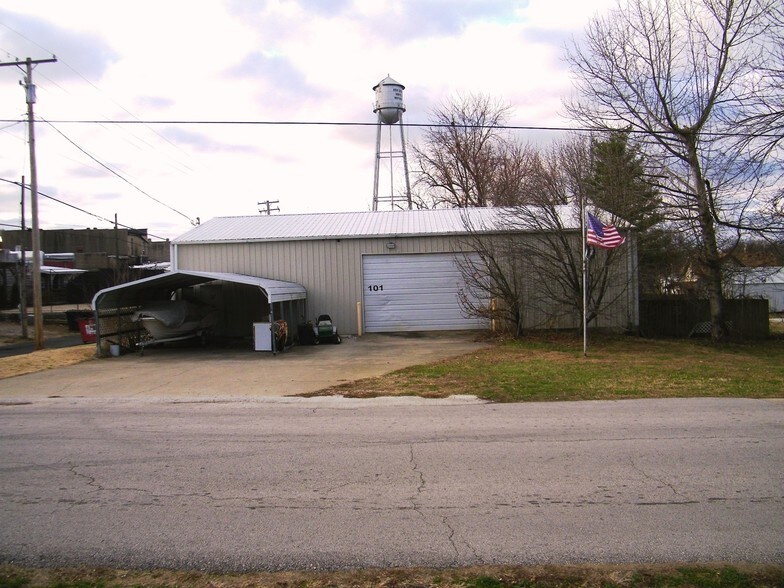 101 N Webster Ave, Ash Grove, MO à vendre - Photo principale - Image 1 de 1