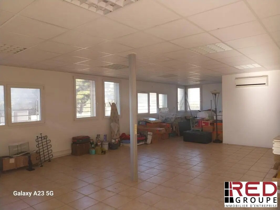 Office in Septèmes-les-Vallons for lease Interior Photo- Image 1 of 8