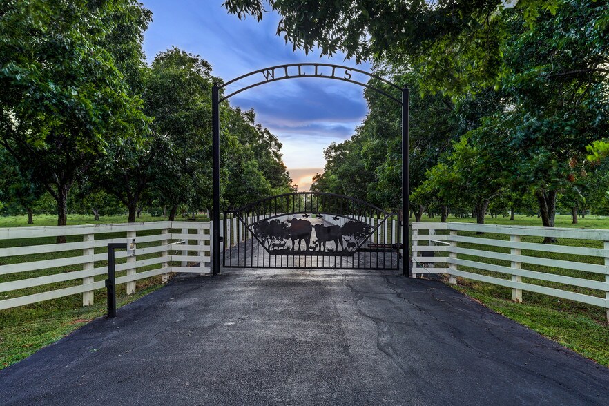 4309 Bowser Rd, Fulshear, TX à vendre - Photo principale - Image 1 de 41