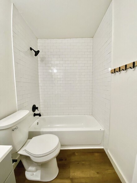 1101-1103 Haynes St, San Marcos, TX for sale - Interior Photo - Image 1 of 22