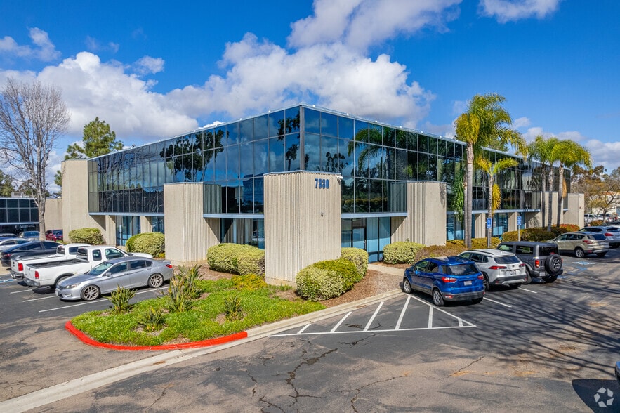 7330 Trade St, San Diego, CA à louer - Photo du bâtiment - Image 2 de 12