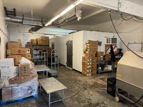 1114 N 97th St, Seattle, WA for sale Interior Photo- Image 2 of 4