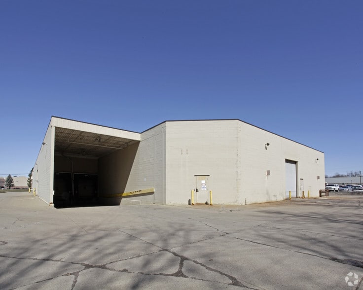 1785 Northfield Dr, Rochester Hills, MI for lease - Building Photo - Image 3 of 7