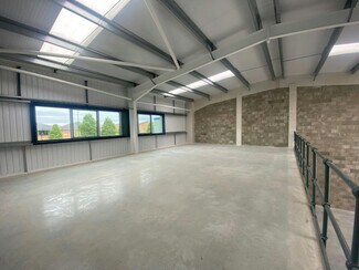 Plus de détails pour Thomas Maddison Ln, Wakefield - Industriel à louer