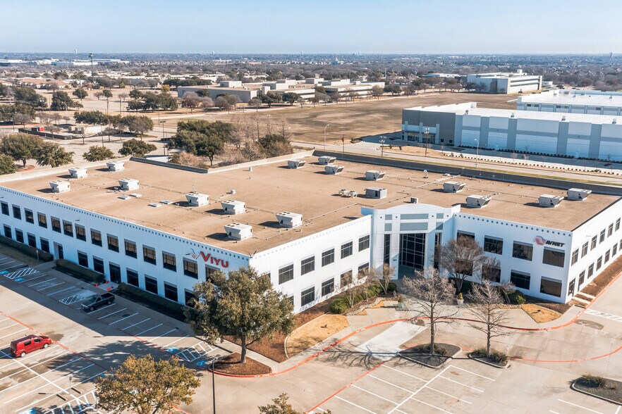 3101 E President George Bush Hwy, Richardson, TX à louer - Photo du bâtiment - Image 2 de 22