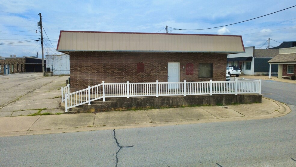 701 S Church St, Mountain Home, AR à vendre - Photo du bâtiment - Image 2 de 5