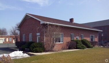 4 Open Square Way, Holyoke, MA for lease Building Photo- Image 1 of 4