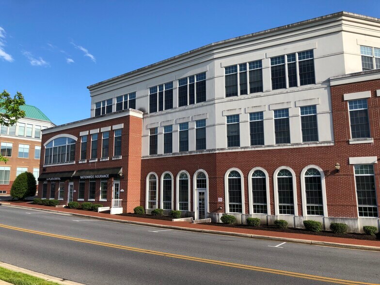 105 Centennial St, La Plata, MD à vendre - Photo du bâtiment - Image 2 de 7