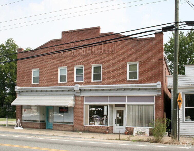 57 Colonial Trl E, Surry, VA à vendre - Photo du bâtiment - Image 2 de 3