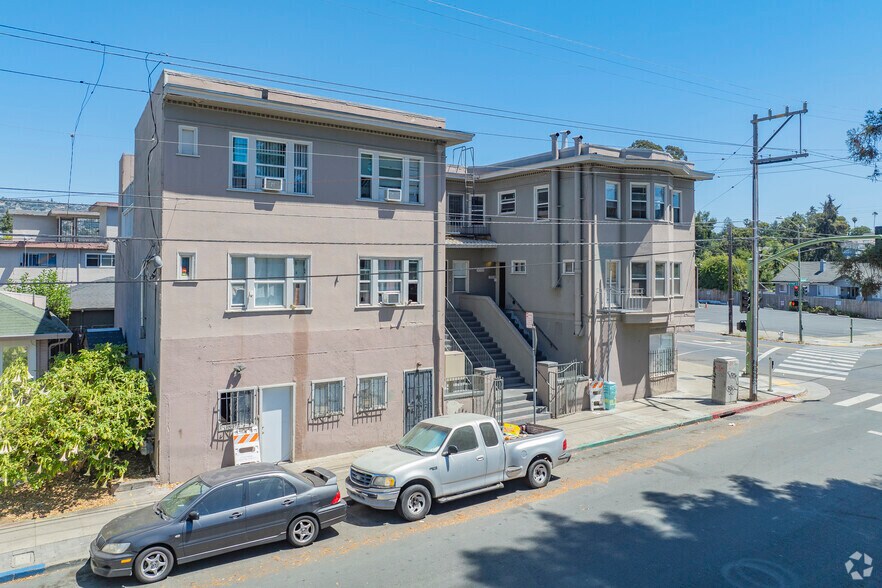 2601-2605 High St, Oakland, CA à vendre - Photo du bâtiment - Image 2 de 24
