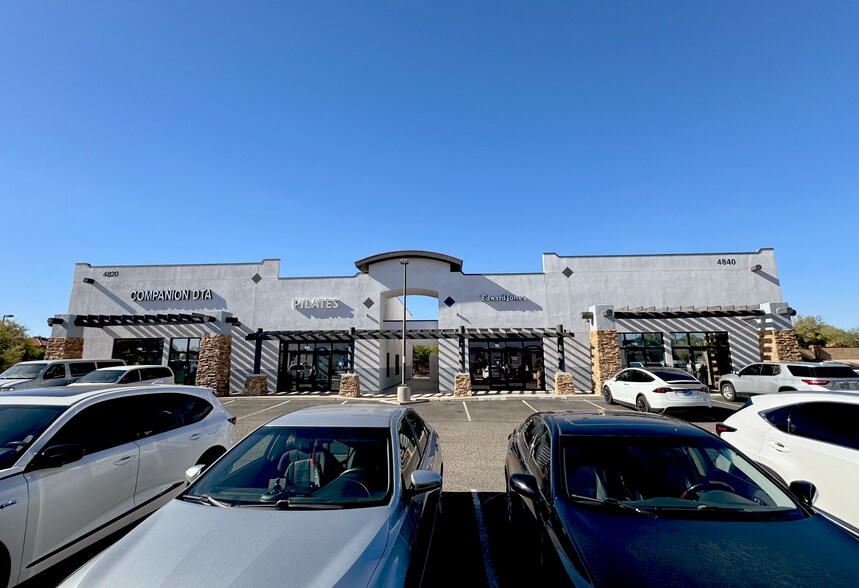 4840 N Litchfield Rd, Litchfield Park, AZ à louer - Photo du bâtiment - Image 2 de 4