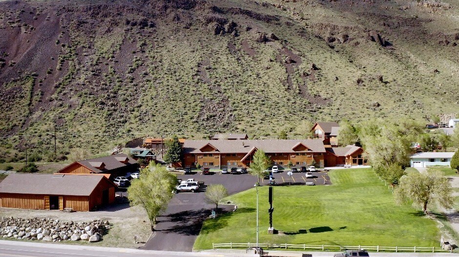 1102 Scott St, Gardiner, MT à vendre Photo du bâtiment- Image 1 de 1