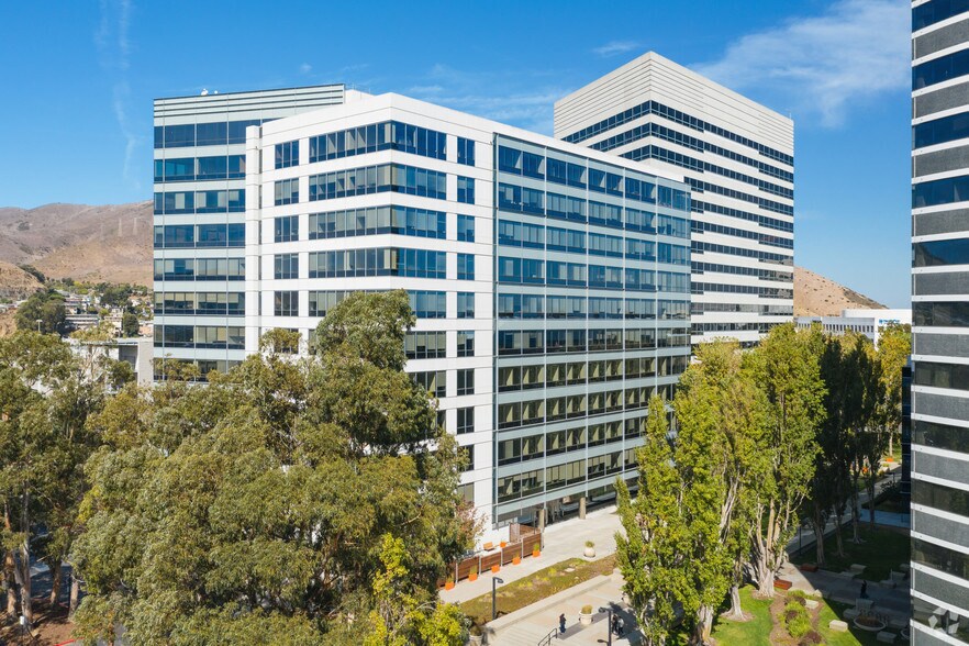 611 Gateway Blvd, South San Francisco, CA à louer - Photo du bâtiment - Image 2 de 32