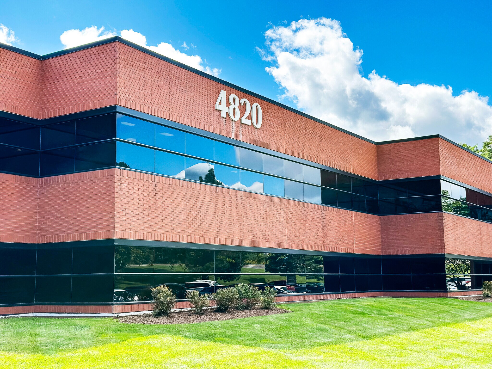 4820 W Taft Rd, Liverpool, NY for lease Primary Photo- Image 1 of 12