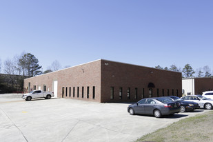 3670 Burnette Park Dr, Suwanee GA - Warehouse