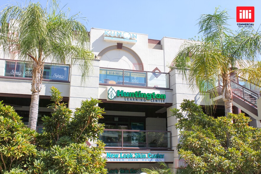 17200 Ventura Blvd, Encino, CA à louer - Photo du bâtiment - Image 2 de 8