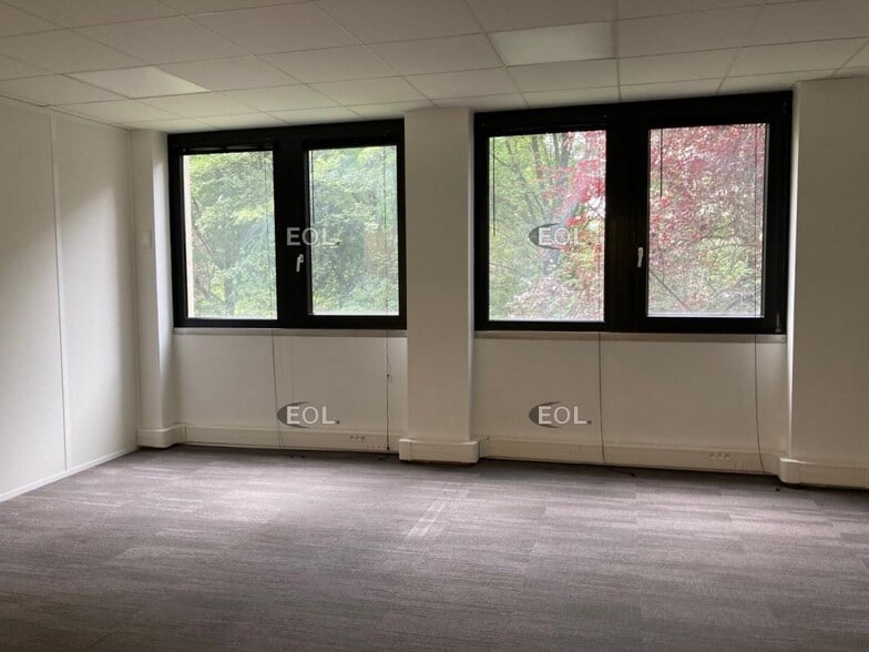 Office in Charenton-le-Pont for lease - Interior Photo - Image 2 of 4