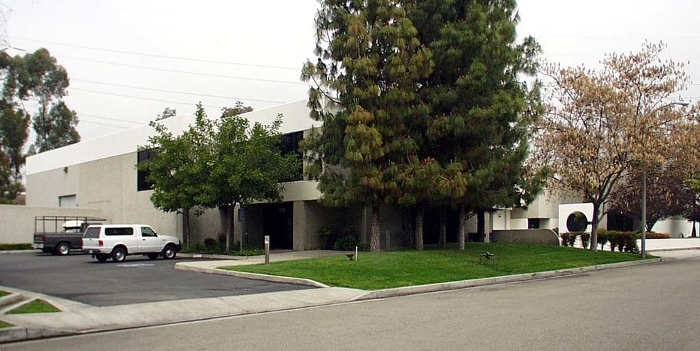 1175 Nicole Ct, Glendora, CA for lease - Building Photo - Image 2 of 7