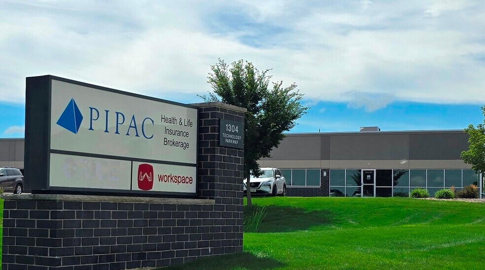 1304 Technology Pky, Cedar Falls, IA for lease - Building Photo - Image 2 of 37