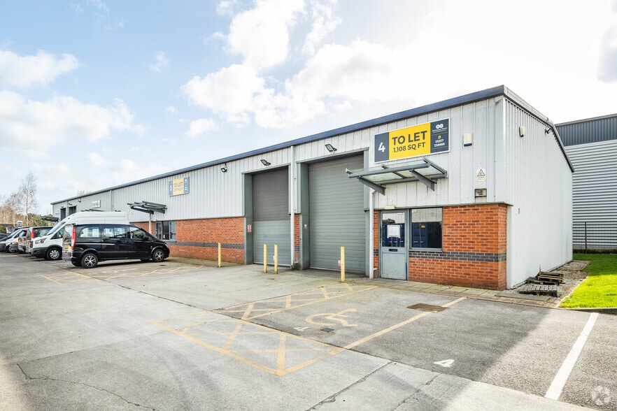 4 New Bridge Rd, Ellesmere Port for lease - Building Photo - Image 2 of 2