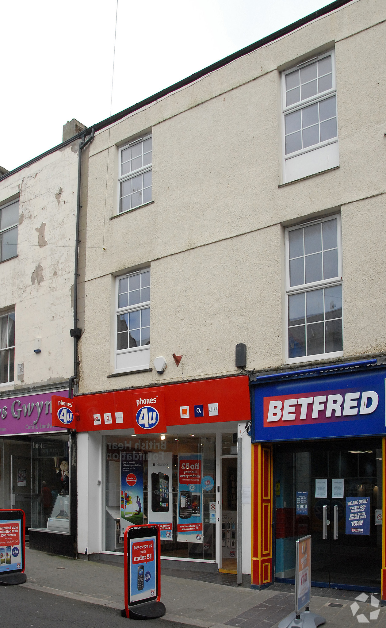 2-4 Pool St, Caernarfon for sale Primary Photo- Image 1 of 6