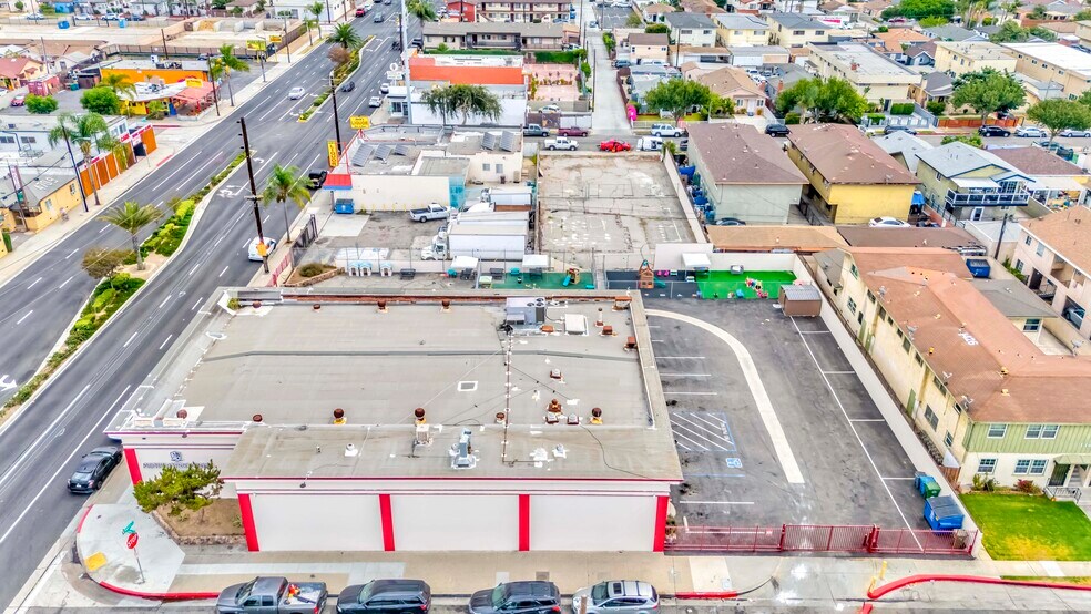 4720 W Imperial Hwy, Inglewood, CA à vendre - Photo du bâtiment - Image 2 de 10