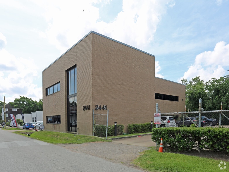 2441 Bartlett St, Houston, TX for sale - Primary Photo - Image 1 of 8