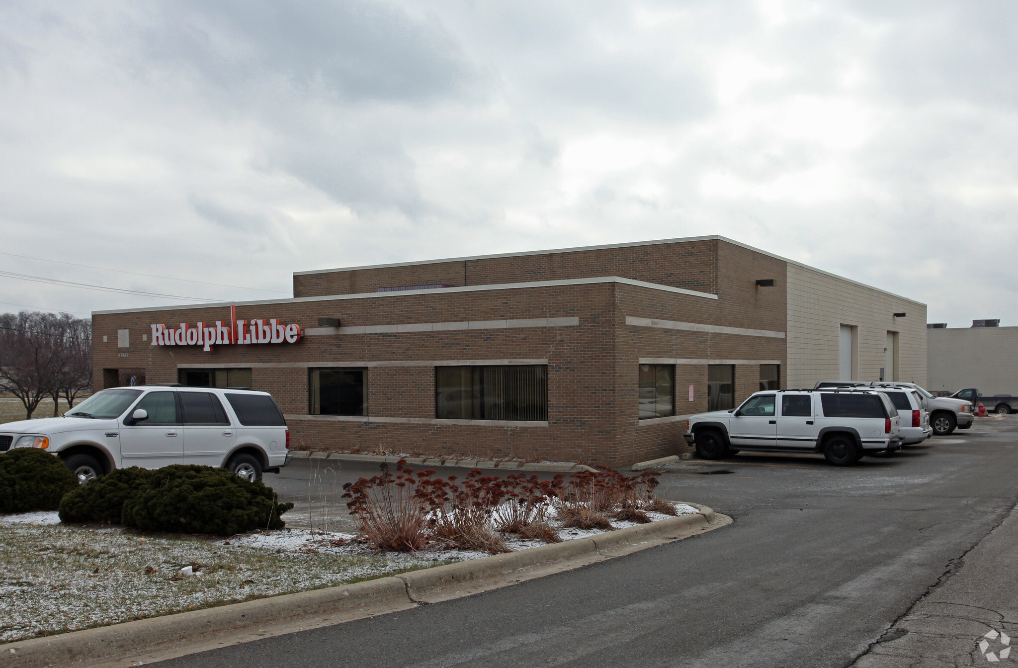 47461 Clipper St, Plymouth, MI for lease Primary Photo- Image 1 of 4