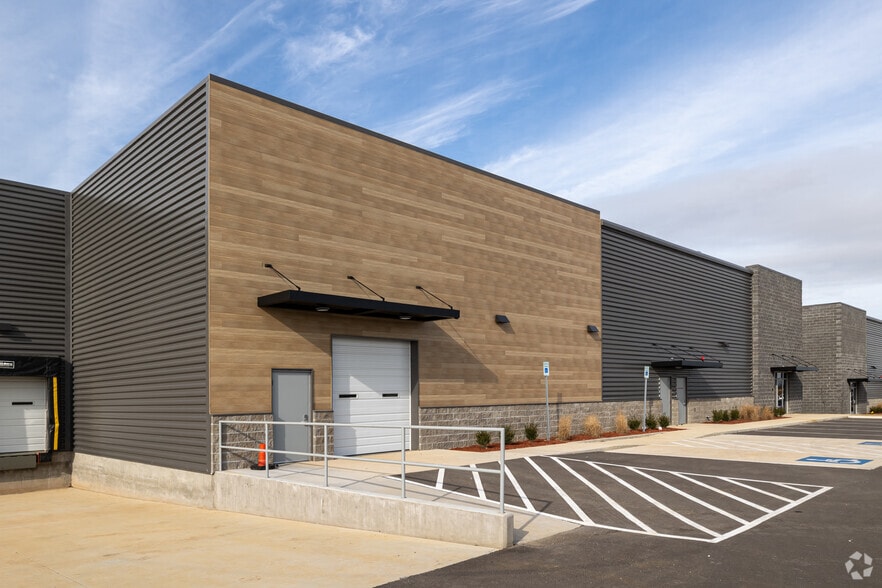 287 Albano Dr, Springdale, AR à louer - Photo du bâtiment - Image 3 de 3