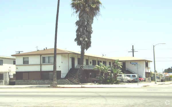 10520 S Figueroa St, Los Angeles, CA for sale - Building Photo - Image 3 of 79