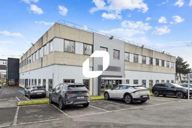 Flex in Nanterre for lease Building Photo- Image 1 of 13