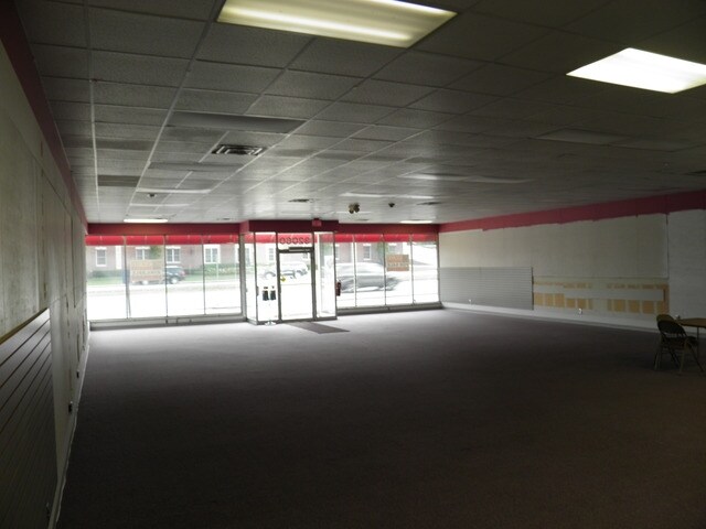 32060 Woodward Ave, Royal Oak, MI à vendre - Photo du bâtiment - Image 2 de 15