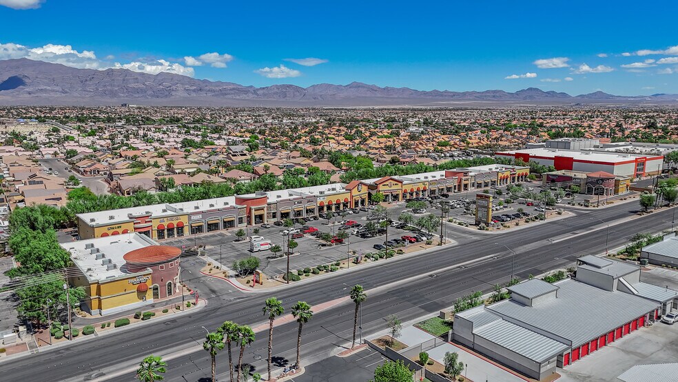 3930 W Craig Rd, North Las Vegas, NV à louer - Photo du bâtiment - Image 2 de 12
