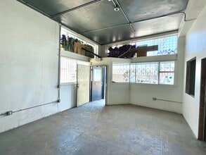 700-706 E 1st St, Los Angeles, CA for lease Interior Photo- Image 2 of 12