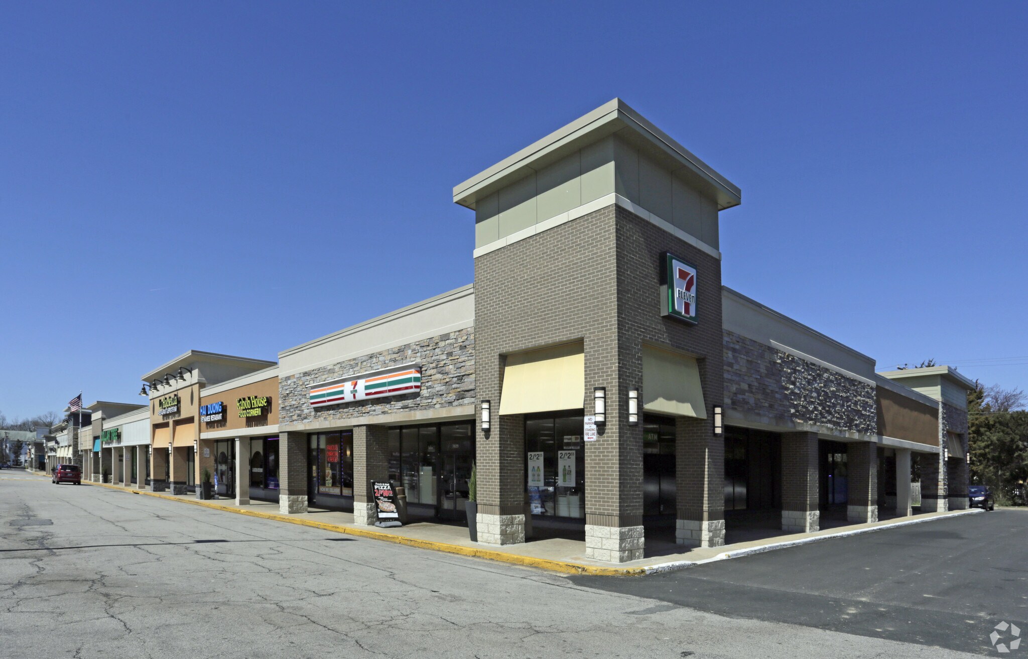 7025-7061 Brookfield Rd, Springfield, VA à louer Photo principale- Image 1 de 4