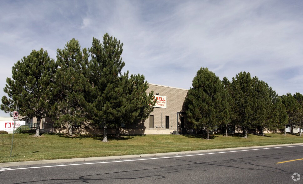 4464 W 2100 S, Salt Lake City, UT à louer - Photo du bâtiment - Image 2 de 7