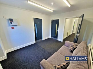 Plus de détails pour 442 Chester Rd, Stockport - Bureau, Vente au détail à louer