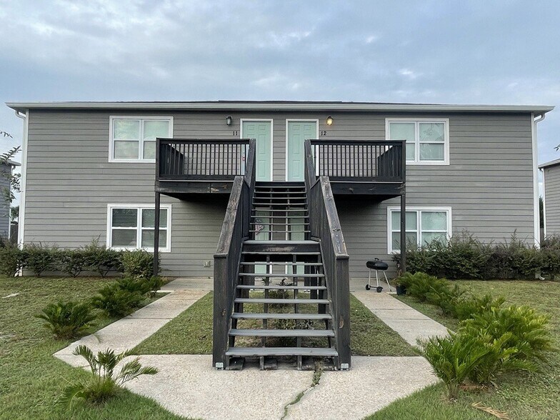 721 S Berthe Ave, Panama City, FL à vendre - Photo du bâtiment - Image 2 de 4