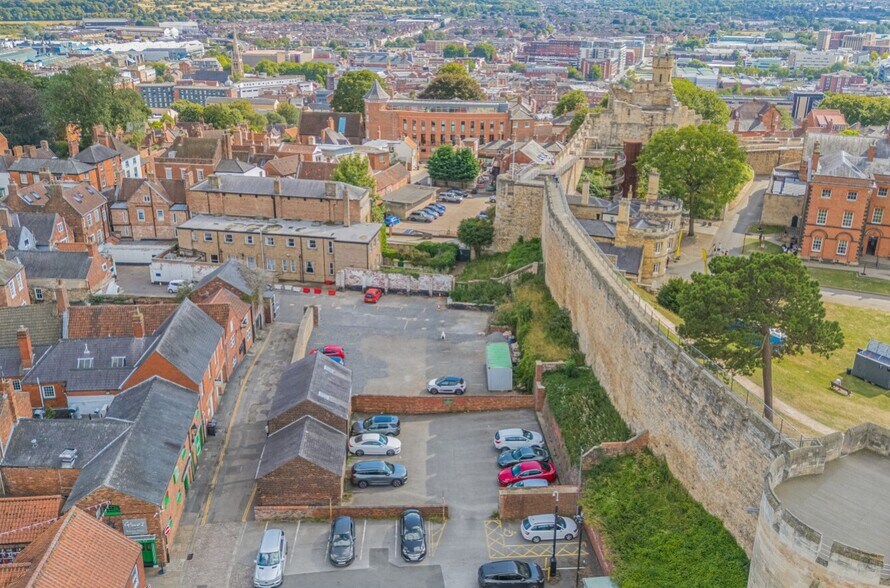 St. Pauls Ln, Lincoln à vendre - Photo du bâtiment - Image 3 de 19