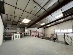 102 Rue Fleury Jay, GRIGNY-SUR-RHÔNE à louer Photo intérieure- Image 2 de 5