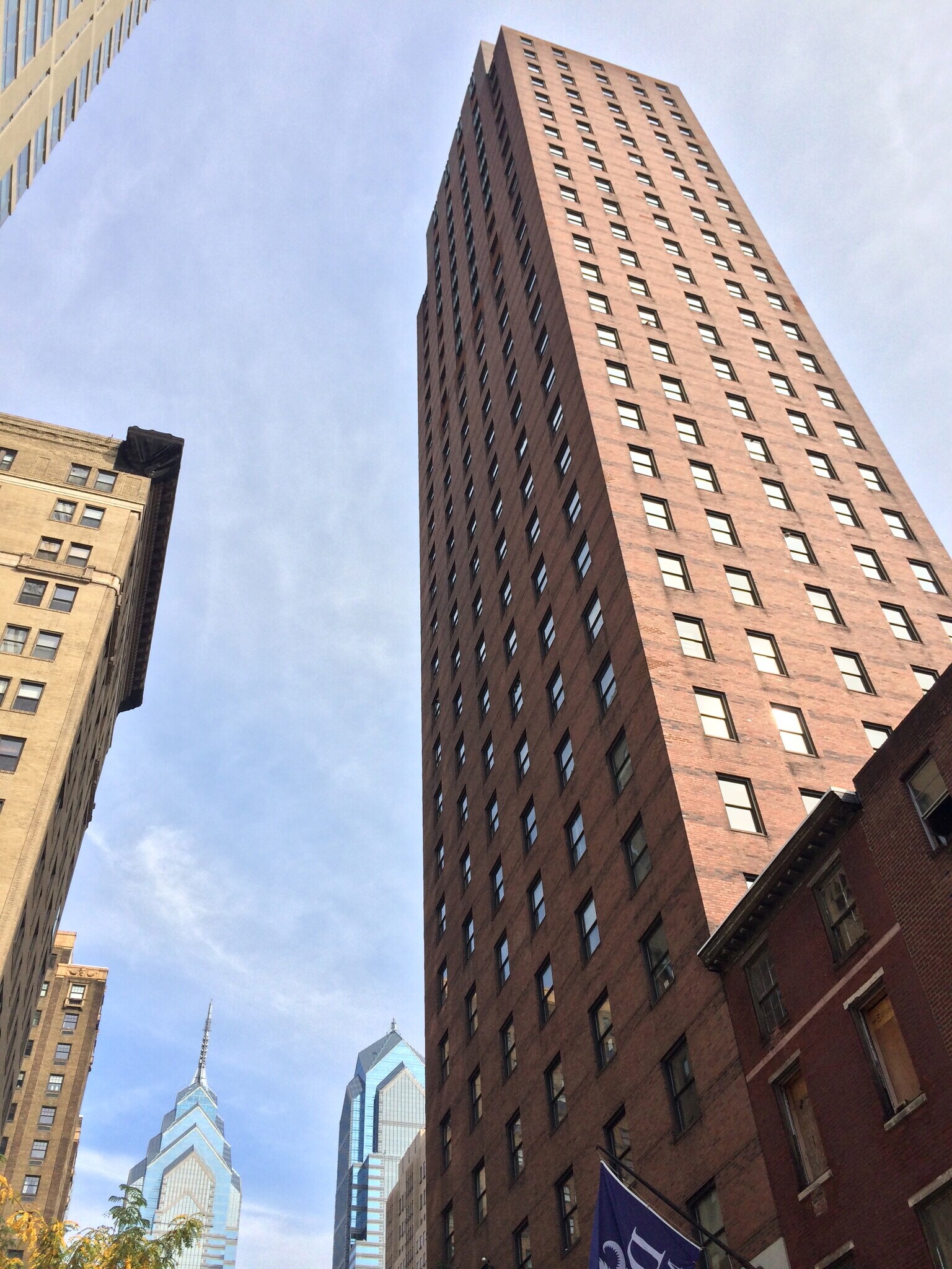 255 S 17th St, Philadelphia, PA à louer Photo du bâtiment- Image 1 de 10