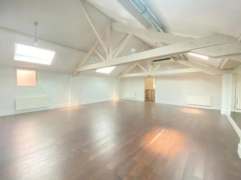 Bureau dans Boulogne-Billancourt à vendre - Photo du bâtiment - Image 2 de 7