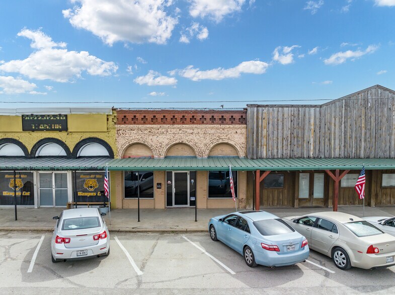 103 W Main St, Itasca, TX à louer - Photo du bâtiment - Image 3 de 39