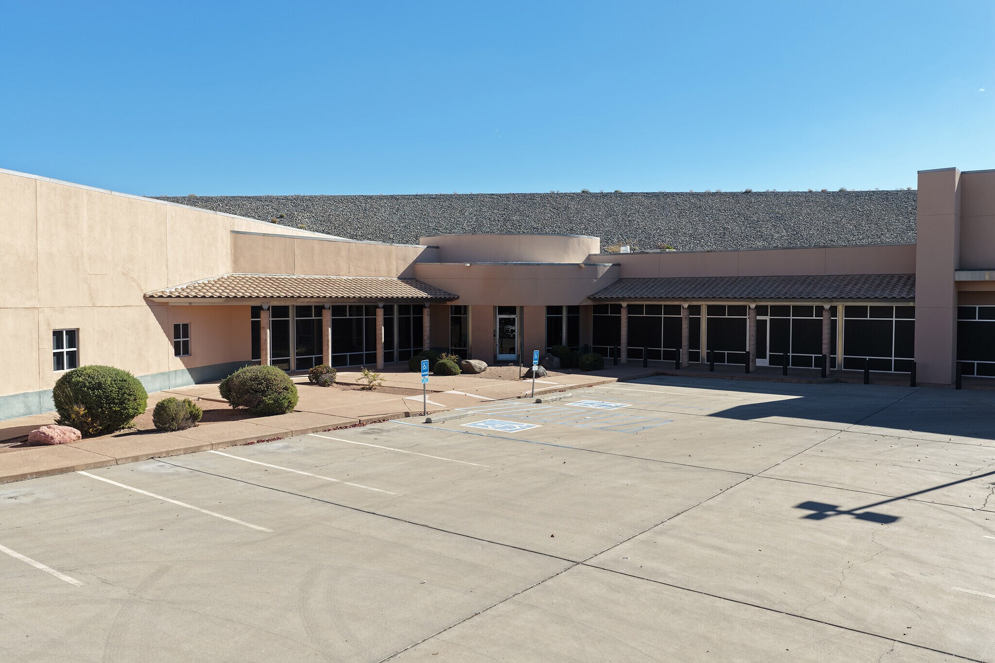 1140 Commerce Dr, Las Cruces, NM à louer Photo du bâtiment- Image 1 de 17