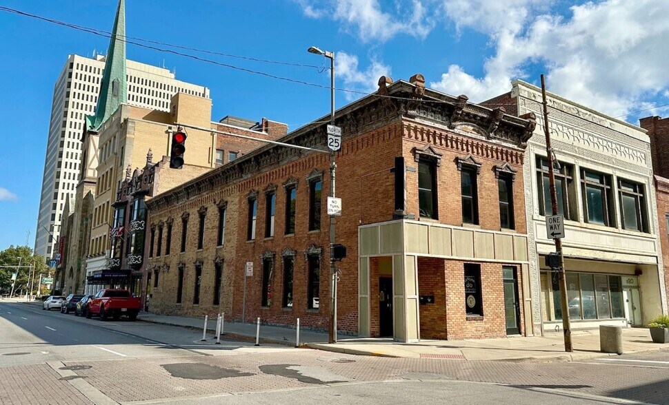 624 Adams St, Toledo, OH à vendre - Photo du bâtiment - Image 2 de 8