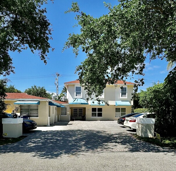 1200 Surf Rd, Riviera Beach, FL à vendre - Photo du bâtiment - Image 2 de 11