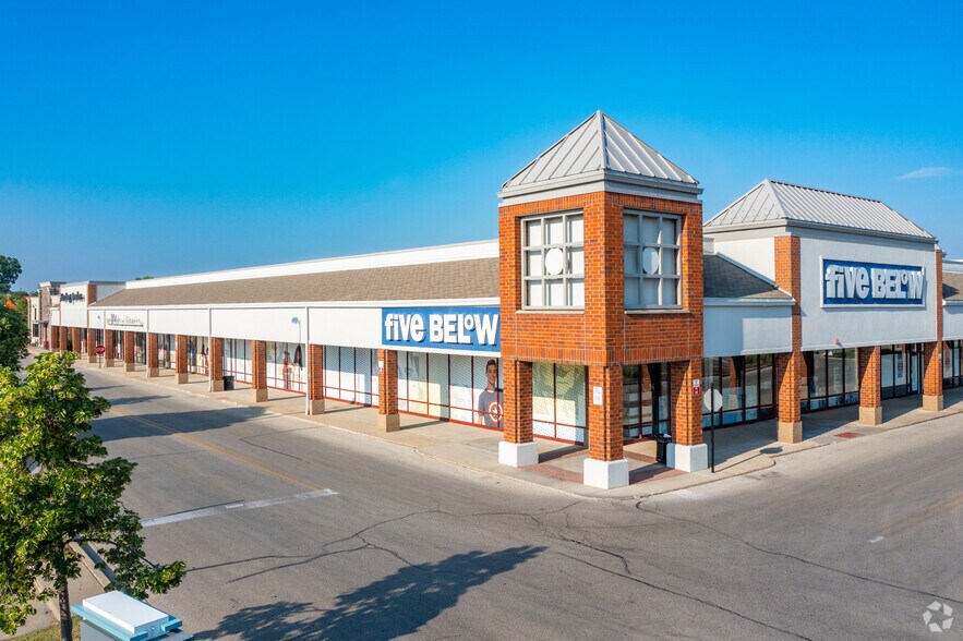 5415-5553 W Touhy Ave, Skokie, IL à louer - Photo du bâtiment - Image 2 de 5