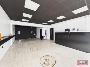 5-5A Marcus St, Newry for lease Interior Photo- Image 1 of 3