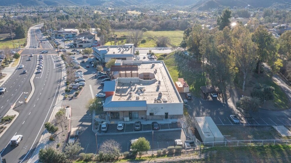 32395A-32395B Clinton Keith Rd, Wildomar, CA for lease - Building Photo - Image 3 of 20