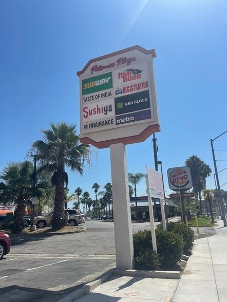 2620 Long Beach Blvd, Long Beach, CA for lease - Building Photo - Image 2 of 7